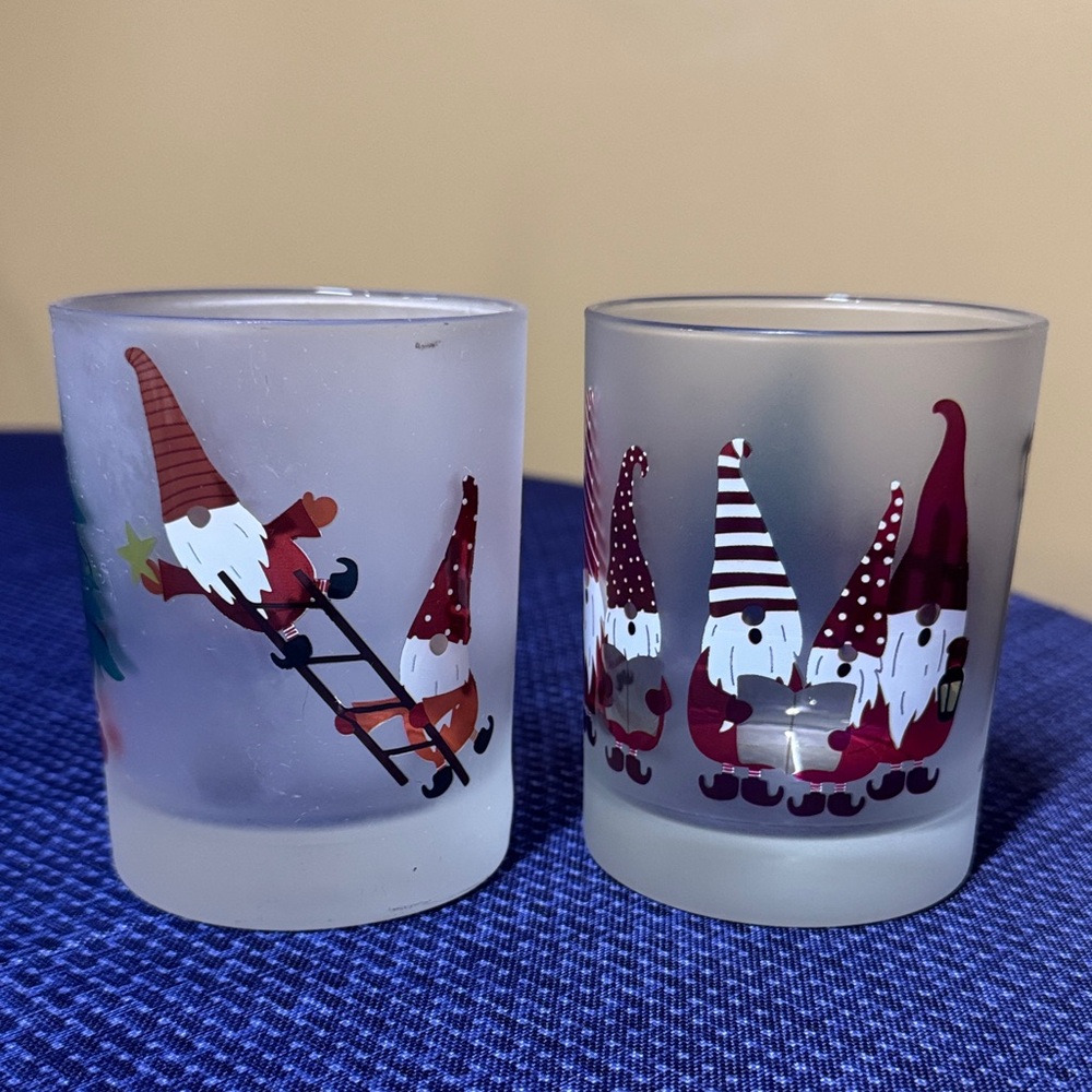 Culver Frosted Christmas Glasses Santa Gnomes 4¼" set of 2